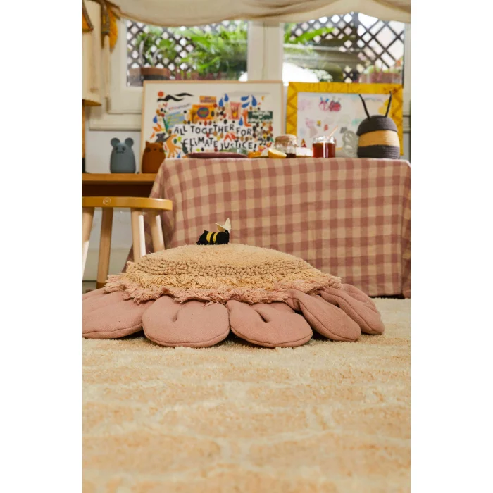 Pink Daisy Minder image 2
