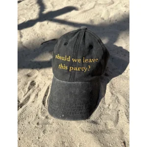 Should We Leave This Party? Şapka