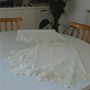 Yaprak Güpürlü 4'lü Amerikan Servis& Runner Gardenya Keten Yıkanabilir Leke Tutmaz Premium Çeyiz Set