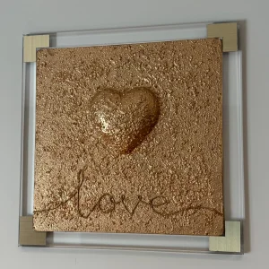 Besart- Rölyef Dokulu Kabartmalı 3d Gold Kalp Detaylı Pleksi Çerçeveli Modern Tablo